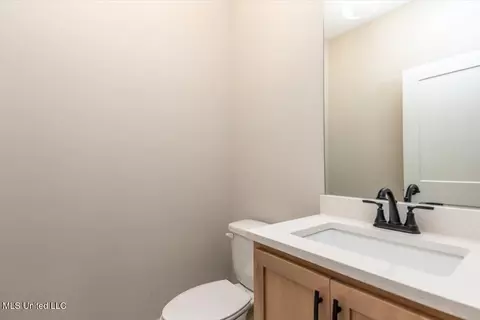 Bath - 1601 Ashtons Ln, Hernando, MS 38632 photo 3 of 5