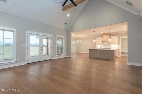 Living - 1601 Ashtons Ln, Hernando, MS 38632 photo 1 of 3
