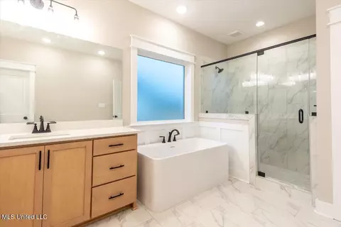 Bath - 1601 Ashtons Ln, Hernando, MS 38632 photo 1 of 5