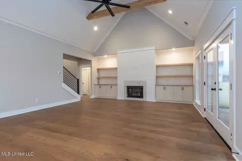 Living - 1601 Ashtons Ln, Hernando, MS 38632 photo 3 of 3