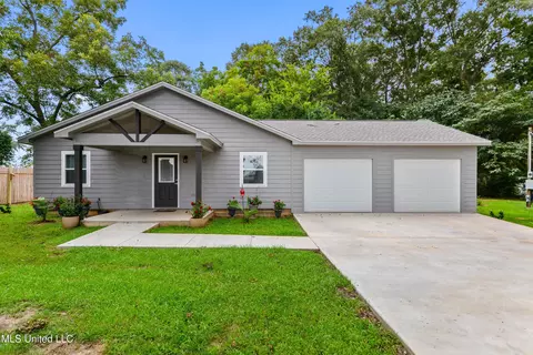 1228 Weeks Rd, Lucedale, MS 39452