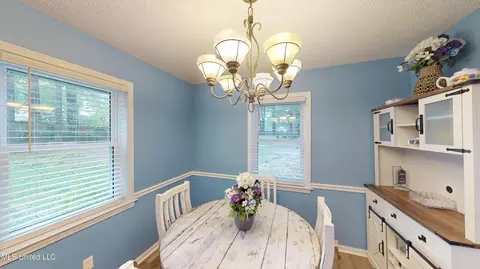 Dining - 3902 S Windermere Dr, Nesbit, MS 38651 photo 1 of 2