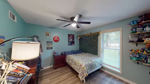 Bedroom - 3902 S Windermere Dr, Nesbit, MS 38651 photo 4 of 4