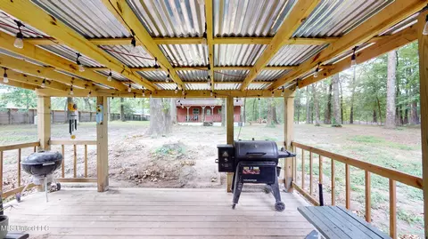 Exterior - 3902 S Windermere Dr, Nesbit, MS 38651 photo 4 of 6