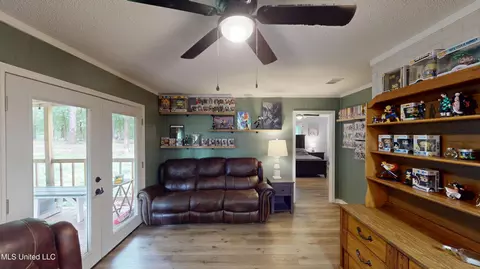 Entry Way - 3902 S Windermere Dr, Nesbit, MS 38651 photo 6 of 6