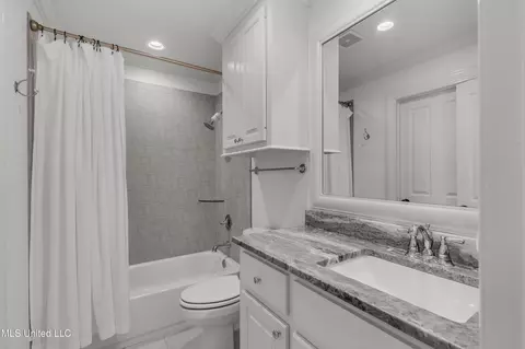 Bath - 108 Camden Trl, Madison, MS 39110 photo 4 of 5