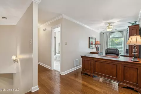 Entry Way - 6280 Spring Hill Dr, Olive Branch, MS 38654 photo 2 of 2