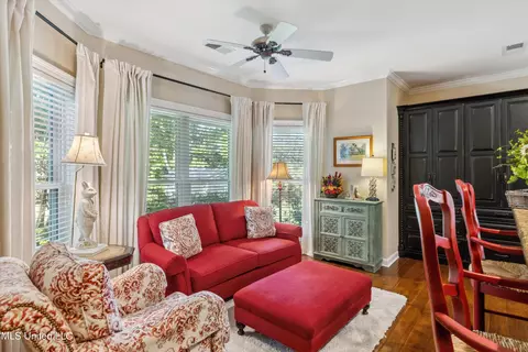 Living - 6280 Spring Hill Dr, Olive Branch, MS 38654 photo 2 of 2