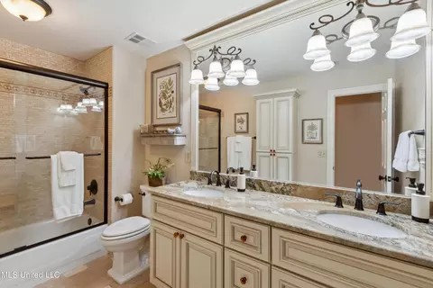 Bath - 6280 Spring Hill Dr, Olive Branch, MS 38654 photo 3 of 3