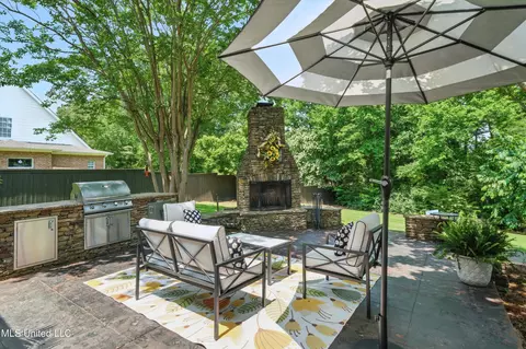 Exterior - 6280 Spring Hill Dr, Olive Branch, MS 38654 photo 2 of 4