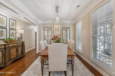 Dining - 6280 Spring Hill Dr, Olive Branch, MS 38654 photo 2 of 3