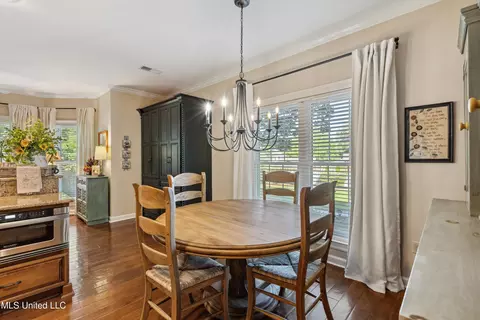Dining - 6280 Spring Hill Dr, Olive Branch, MS 38654 photo 3 of 3