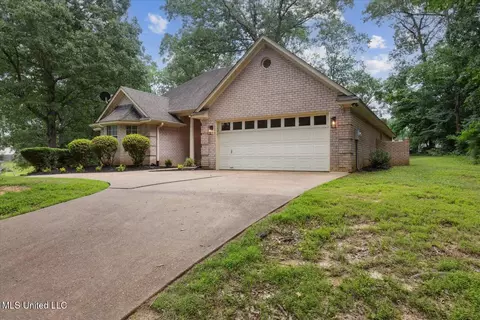 4275 Bienville Rd, Nesbit, MS 38651 photo 3