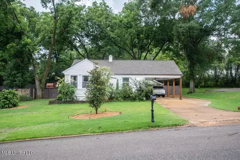 65 Vaiden Dr, Hernando, MS 38632
