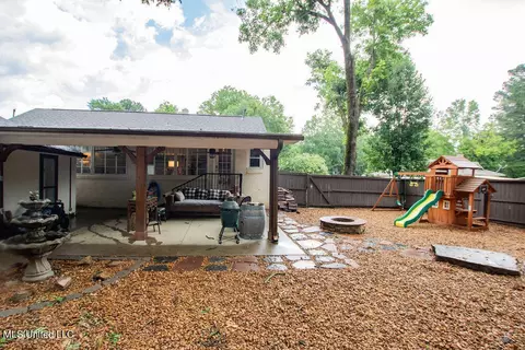 Exterior - 65 Vaiden Dr, Hernando, MS 38632 photo 10 of 10