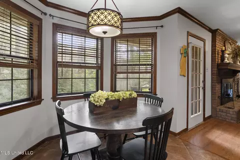 Dining - 316 Fox Holw, Canton, MS 39046 photo 1 of 3