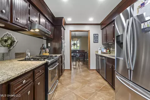 Kitchen - 316 Fox Holw, Canton, MS 39046 photo 1 of 4