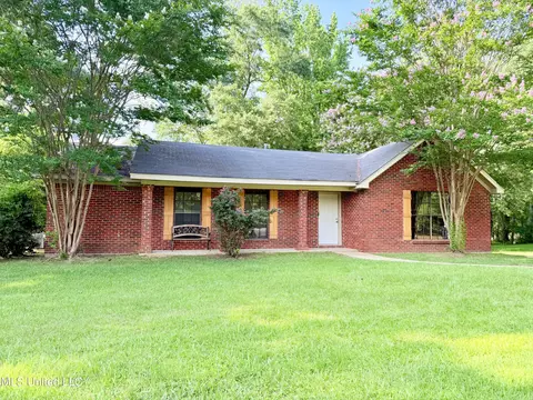270 Pebble Creek Rd, Grenada, MS 38901