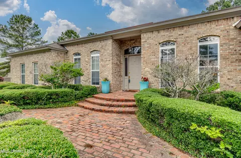 121 Poplar Ridge Dr, Brandon, MS 39047