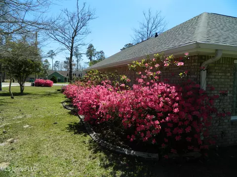 56115 E Diamondhead Dr, Diamondhead, MS 39525 photo 13
