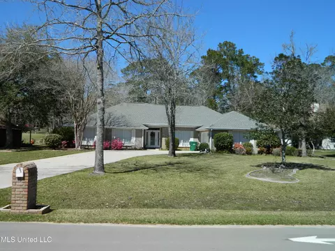 56115 E Diamondhead Dr, Diamondhead, MS 39525 photo 4