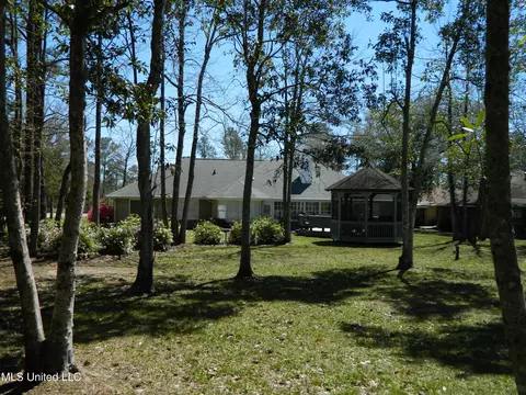 56115 E Diamondhead Dr, Diamondhead, MS 39525 photo 11
