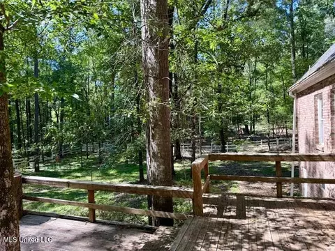 Exterior - 618 Gordon Pl #618, Madison, MS 39110 photo 4 of 6