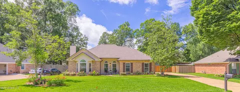 24 Estates Dr, Flowood, MS 39232