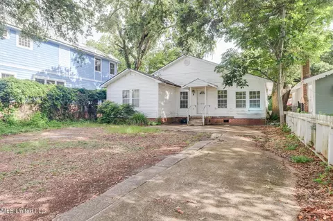 622 2nd St, Gulfport, MS 39501