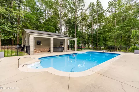 136 Clinton Dr, Lucedale, MS 39452 photo 8