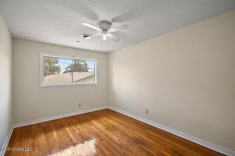 Bedroom - 2920 Robinson Rd, Jackson, MS 39209 photo 4 of 4