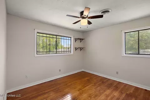 Bedroom - 2920 Robinson Rd, Jackson, MS 39209 photo 3 of 4