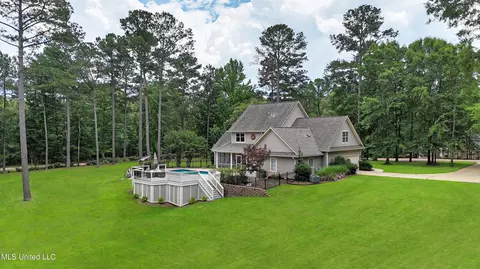 Exterior - 328 Ingleside Dr, Madison, MS 39110 photo 10 of 18