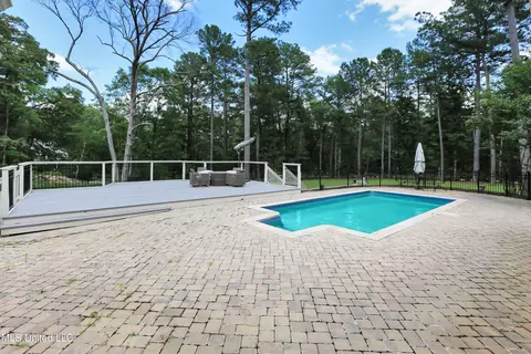 Exterior - 328 Ingleside Dr, Madison, MS 39110 photo 8 of 18