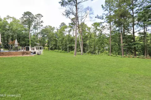 Exterior - 328 Ingleside Dr, Madison, MS 39110 photo 11 of 18