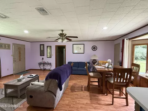 425 Givens- Mullins Rd, Monticello, MS 39654