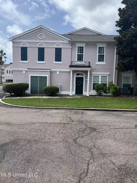 2252 Beach Dr #606, Gulfport, MS 39507