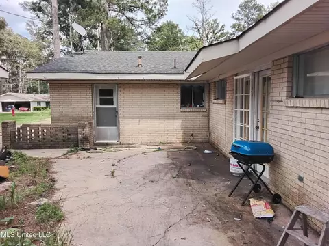 Exterior - 807 Line Dr, Forest, MS 39074 photo 3 of 8