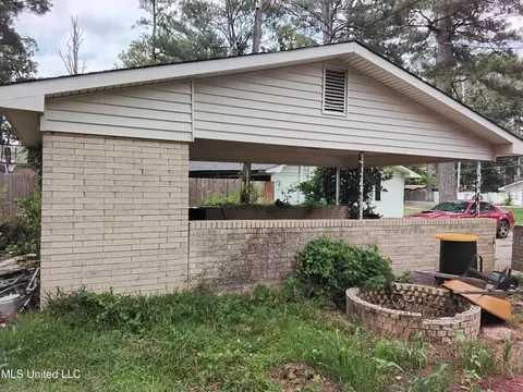 Exterior - 807 Line Dr, Forest, MS 39074 photo 6 of 8