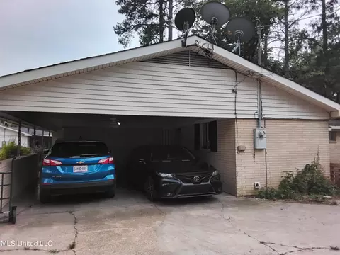 Exterior - 807 Line Dr, Forest, MS 39074 photo 2 of 8