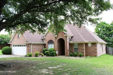 Exterior - 3454 W Houglass Dr, Hernando, MS 38632 photo 3 of 6