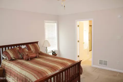 Bedroom - 3454 W Houglass Dr, Hernando, MS 38632 photo 2 of 6