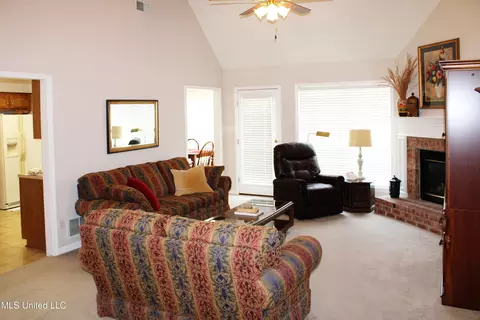 Living - 3454 W Houglass Dr, Hernando, MS 38632 photo 1 of 2