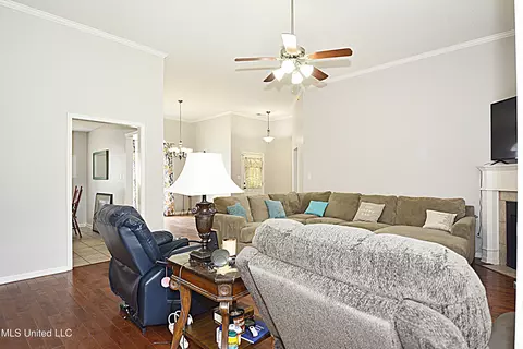 1649 W Drake Cv, Hernando, MS 38632 photo 3