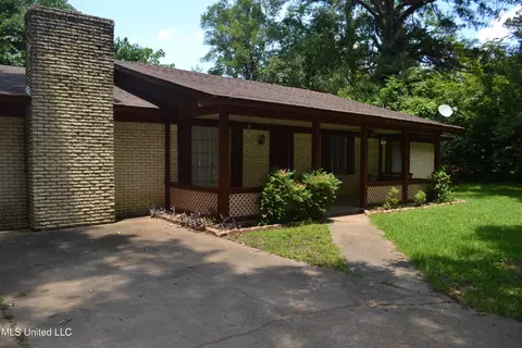 236 E Moon St, Ridgeland, MS 39157