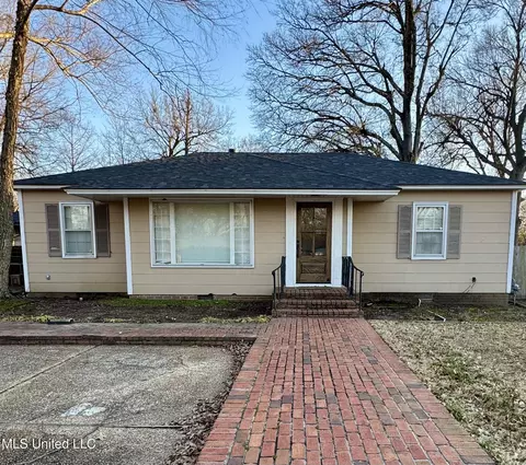 1009 Avery St, Cleveland, MS 38732