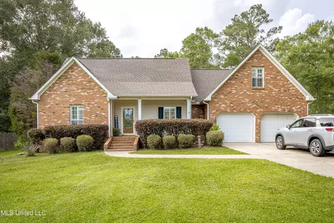13109 Little Bluff Dr, Vancleave, MS 39565