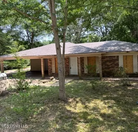 619 Pittman Dr, Mendenhall, MS 39114