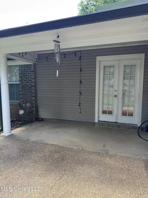 Exterior - 125 Channing Cir, Canton, MS 39046 photo 4 of 6