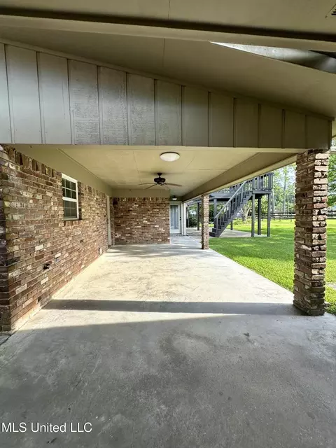 Exterior - 112 Eastgate Cir, Forest, MS 39074 photo 6 of 9